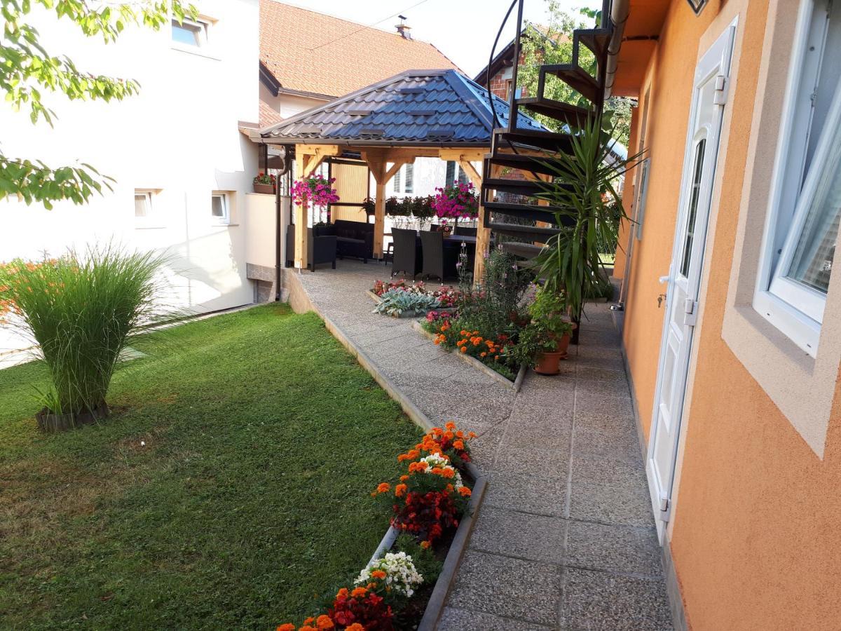 Iris Room & Apartment สลูน ภายนอก รูปภาพ