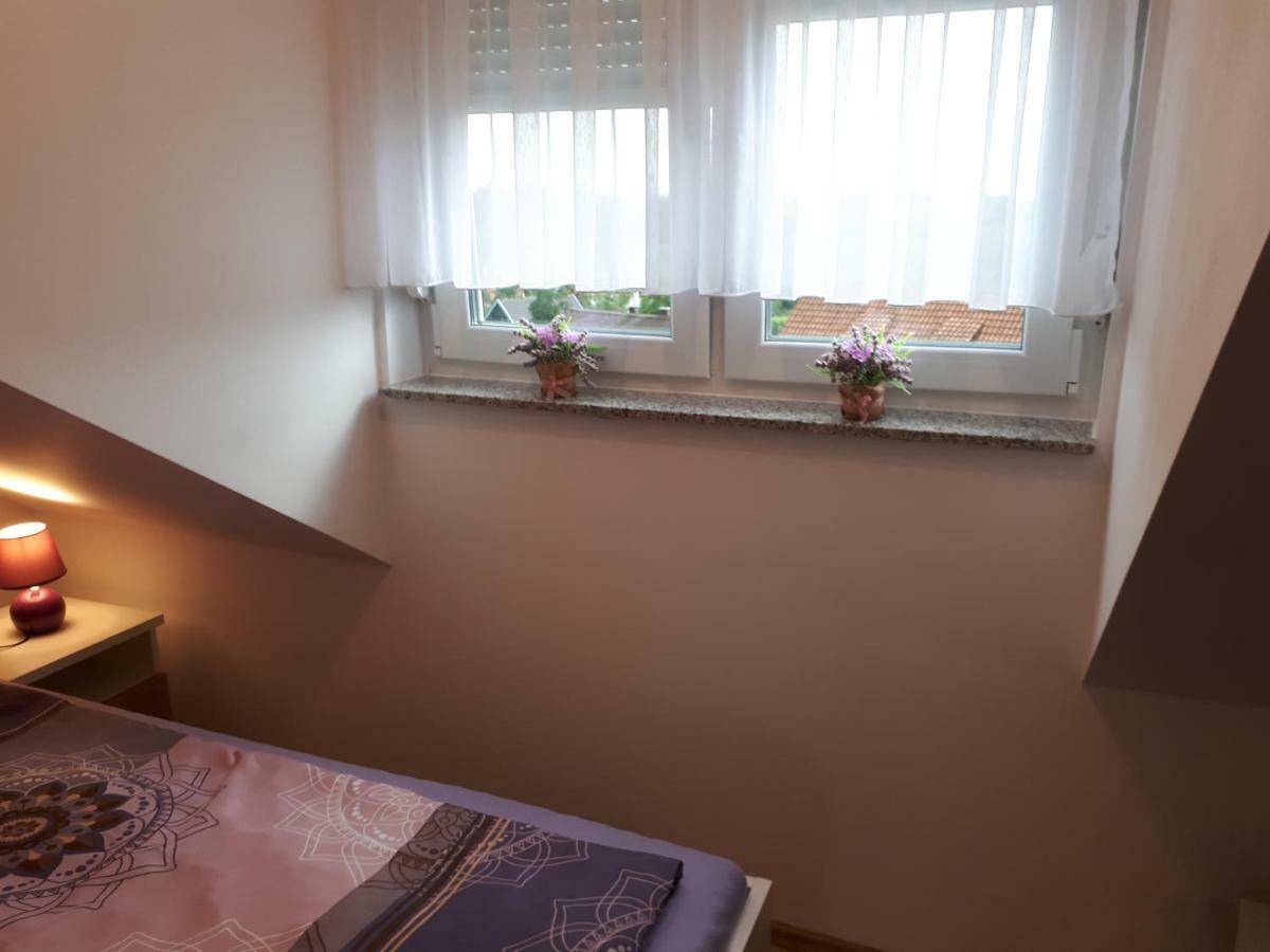 Iris Room & Apartment สลูน ภายนอก รูปภาพ